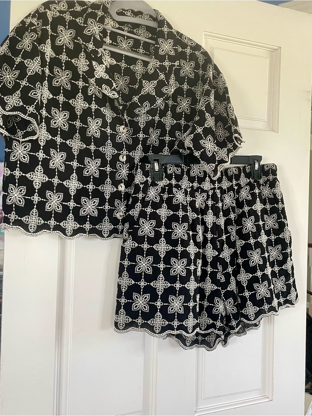 Black Embroidered Short Set- Floral Lace Pattern - Picture 4 of 5